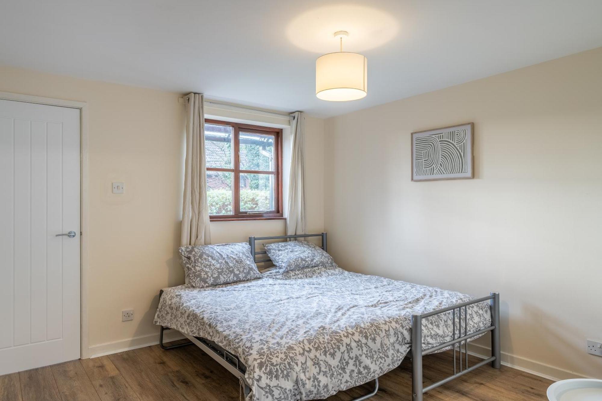 Modern Studio Flat In Wellington, Telford Wellington  Ngoại thất bức ảnh