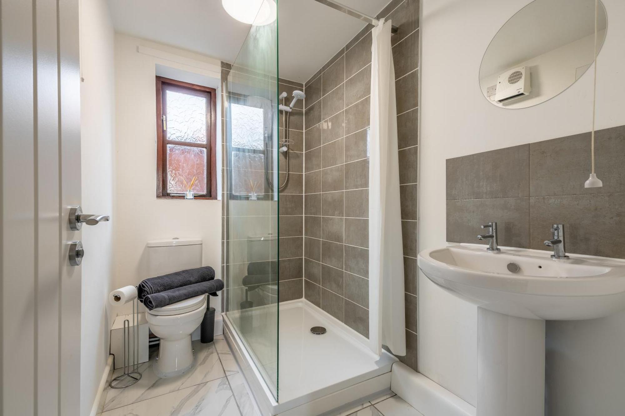 Modern Studio Flat In Wellington, Telford Wellington  Ngoại thất bức ảnh